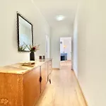 Sea Front 180º View With Ac And Wifi * Quarteira