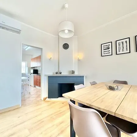 Sea Front 180º View With Ac And Wifi 아파트 쿼테이라