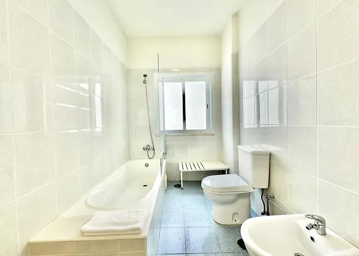 Appartement Sea Front 180º View With Ac And Wifi *